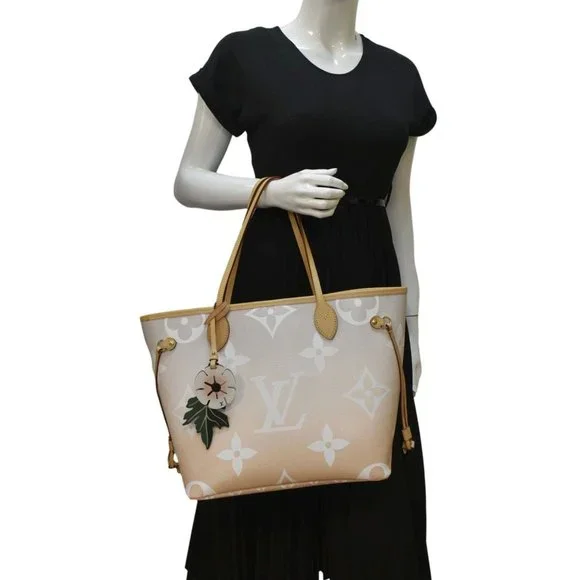 LOUIS VUITTON  Neverfull MM By The Pool Monogram Giant Tote Bag Brume - Picture 2 of 13